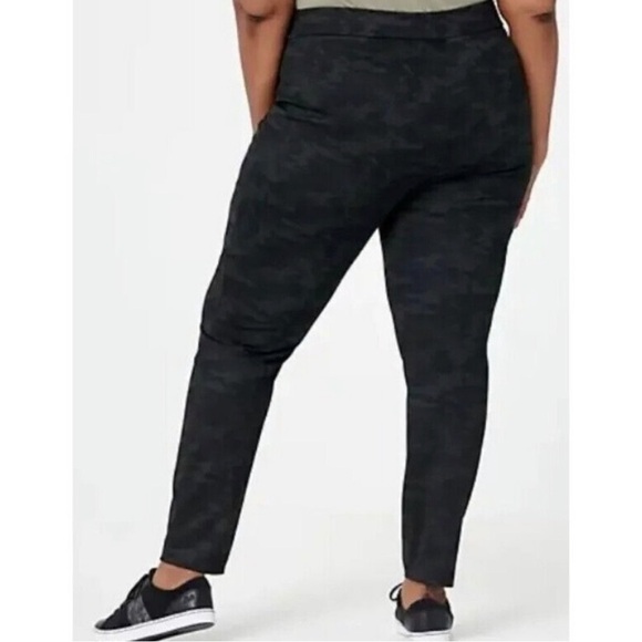 NYDJ Pull-on Urban Camo Ponte Leggings size: 22W - Picture 2 of 11